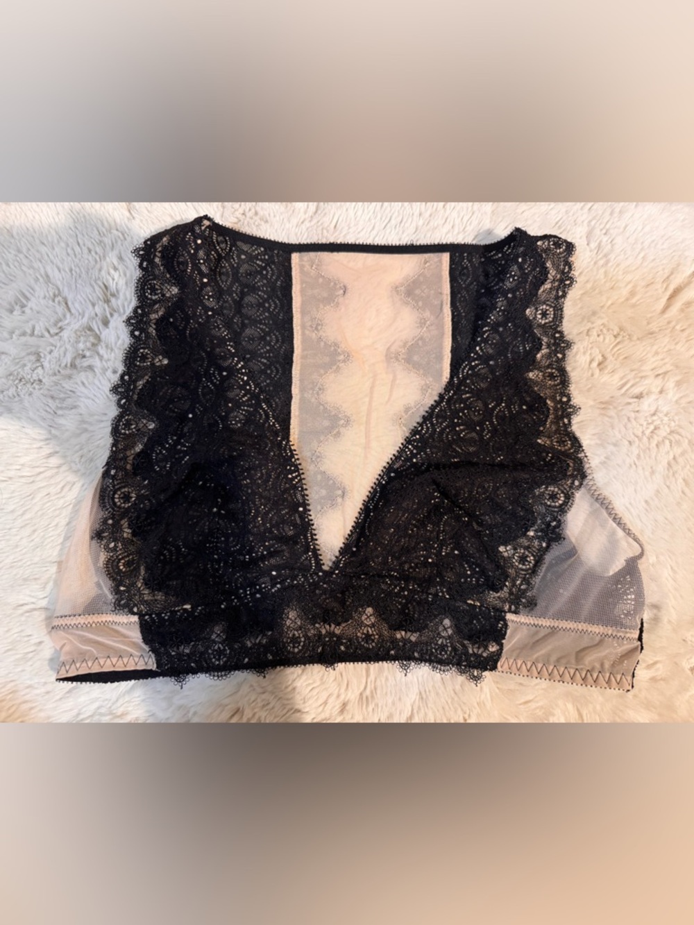 Victoria’s Secret Dream Angels Vintage Chantelle Lace Plunge Bralette Size XL